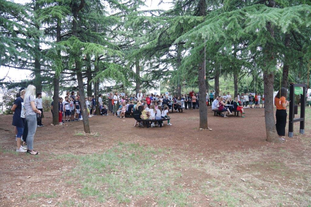 Otvorenje-učionice-u-prirodi-Čarobna-šuma-znanja-u-OŠ-Kozala-12-Copy