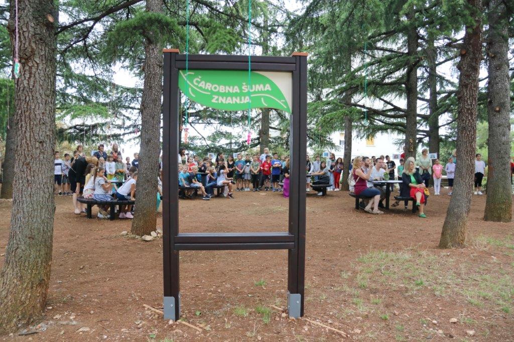 Otvorenje-učionice-u-prirodi-Čarobna-šuma-znanja-u-OŠ-Kozala-4-Copy