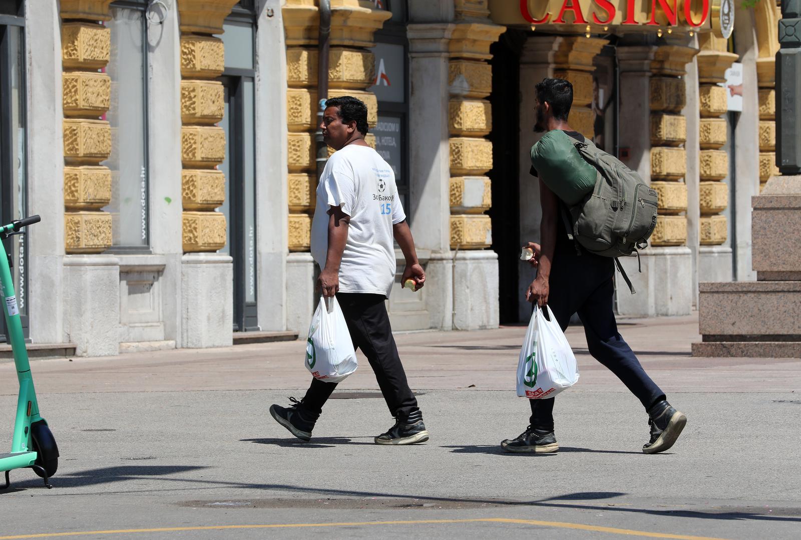 Rijeka: U parku kraj željezničkog kolodvora prenoće migranti