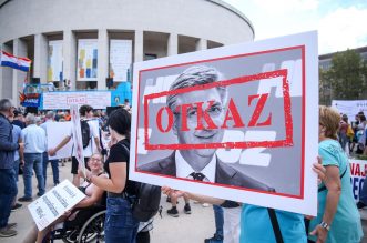 Zagreb: Održan prosvjed “Dajemo vam otkaz” ispred sjedišta HDZ-a