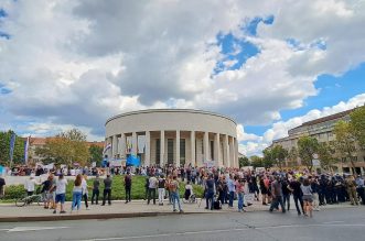 Zagreb: Održan prosvjed “Dajemo vam otkaz” ispred sjedišta HDZ-a