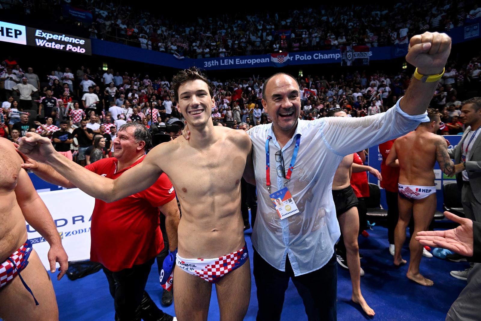 Hrvatski vaterpolisti osvojili naslov Europskog prvaka Hrvatski vaterpolisti osvojili naslov Europskog prvaka
