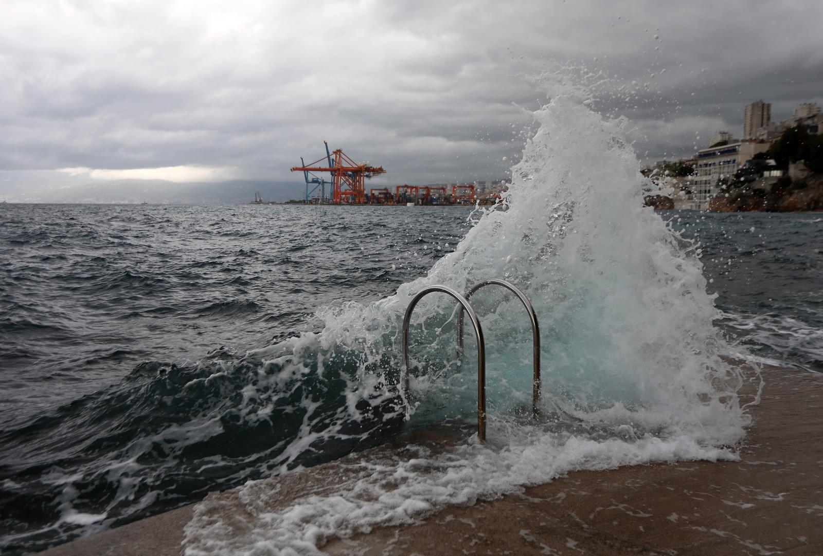 Jako jugo na riječkom području Jako jugo na riječkom području