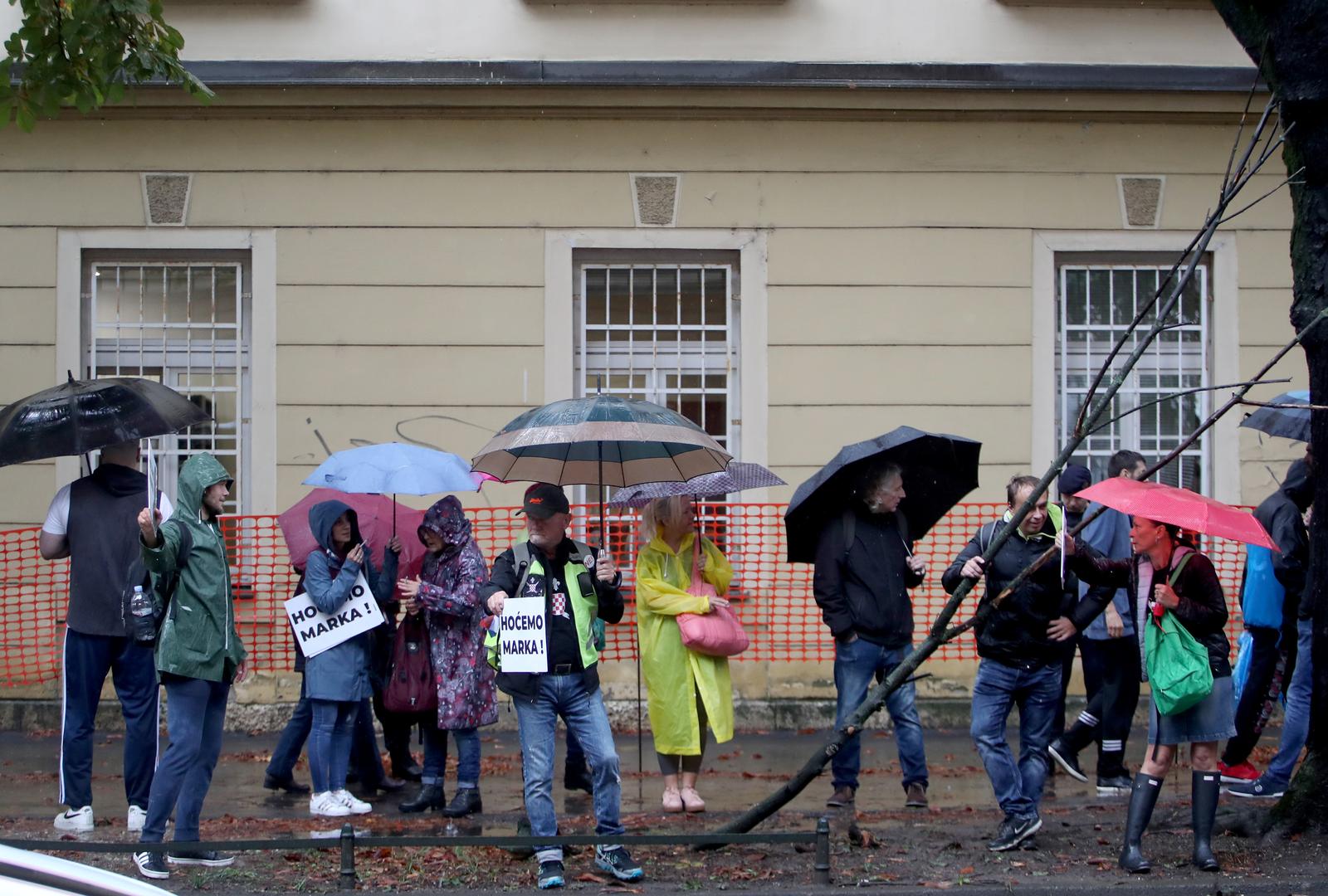 Zagreb: Uoči početka optužnog vijeća za Marka Franciškovića, okupili su se njegovi istomišljenici Zagreb: Uoči početka optužnog vijeća za Marka Franciškovića, okupili su se njegovi istomišljenici