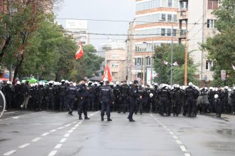 Beograd: Policija je blokirala protivnike Europrajda , ima privedenih