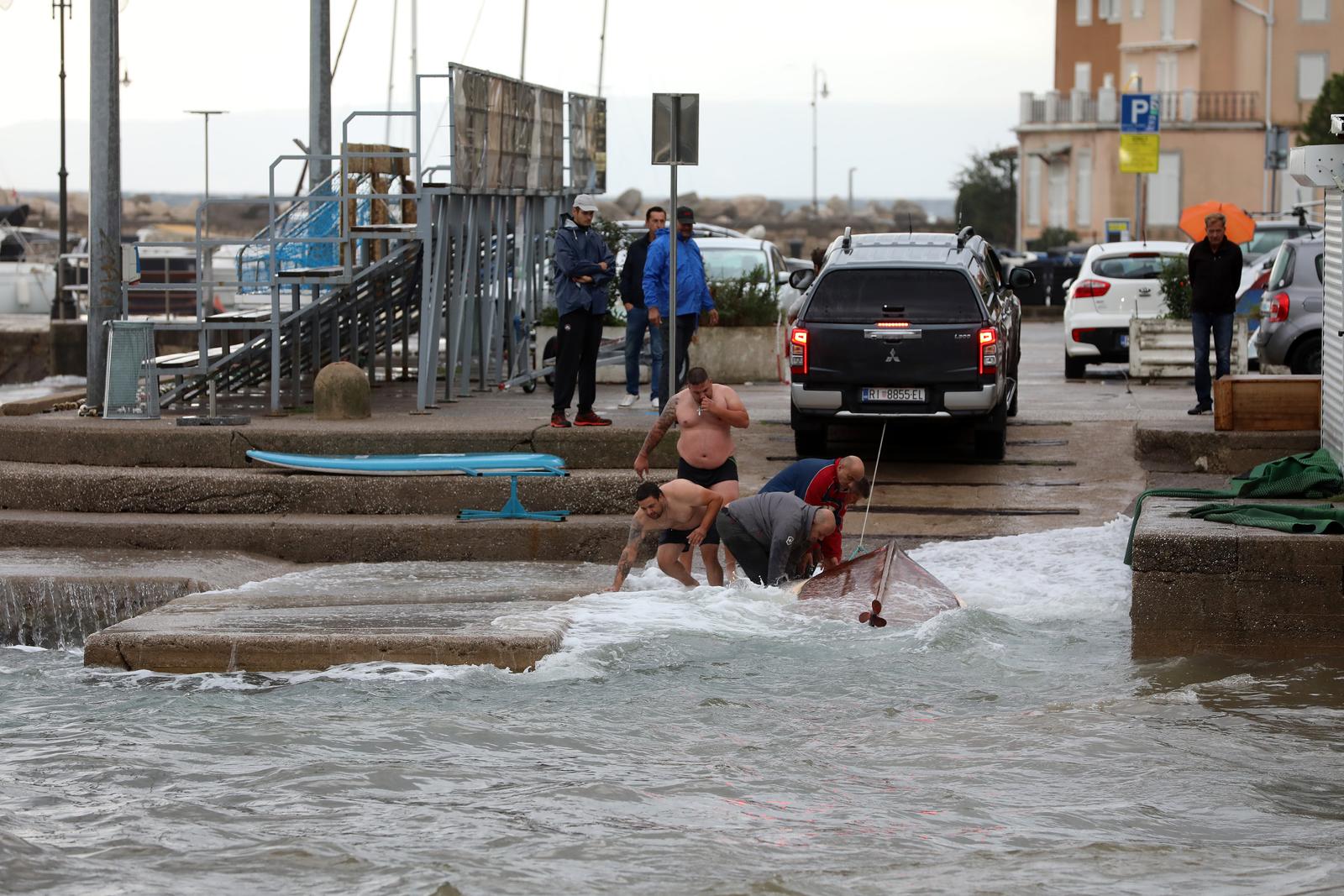 Olujno jugo u Opatiji
