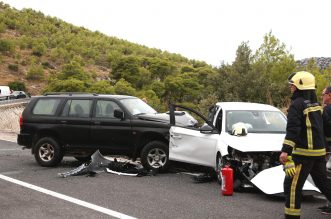 Zbog prometne nesreće prekinut je promet u mjestu Šparadići, sudarila su se tri automobila