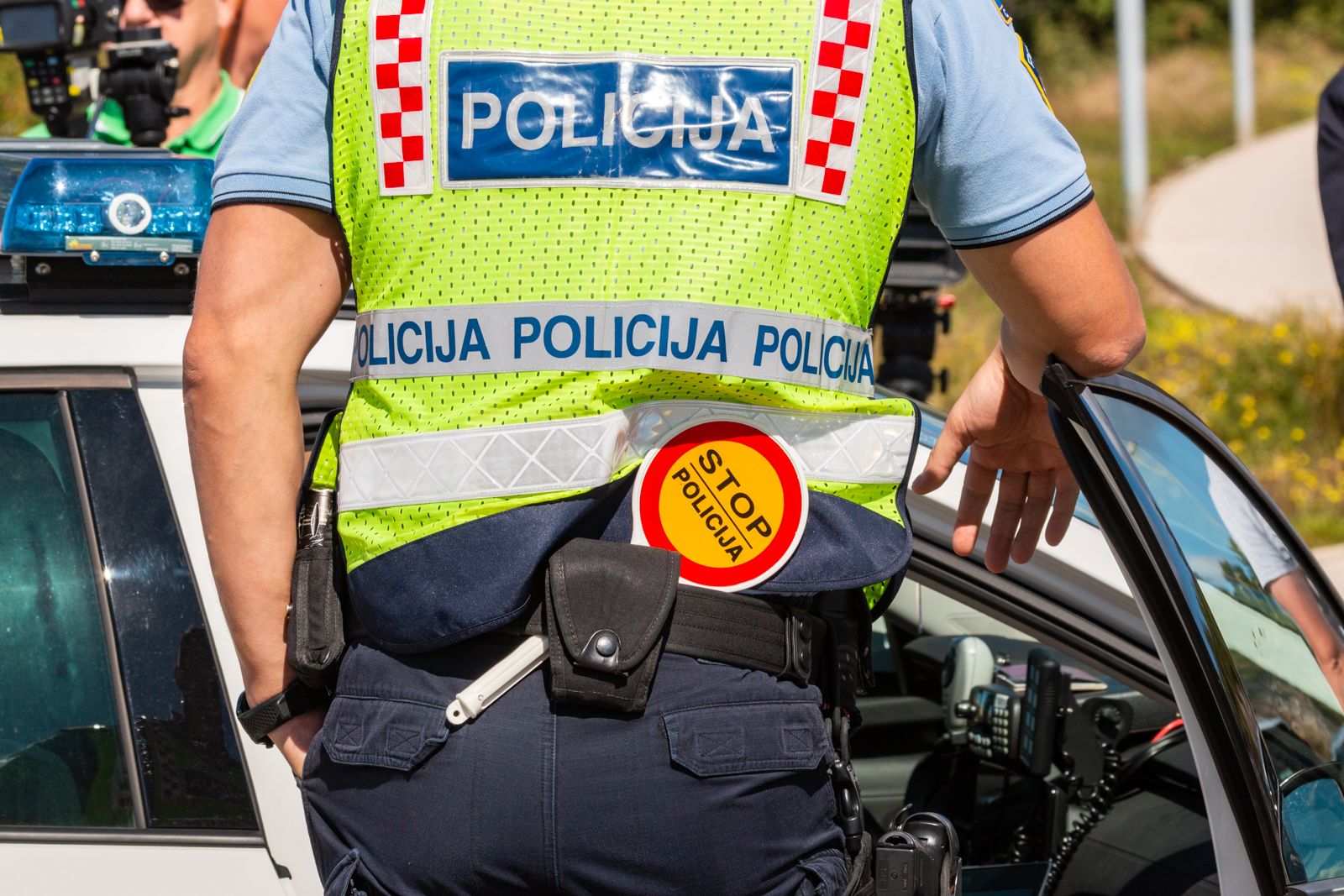 Policija promet -40