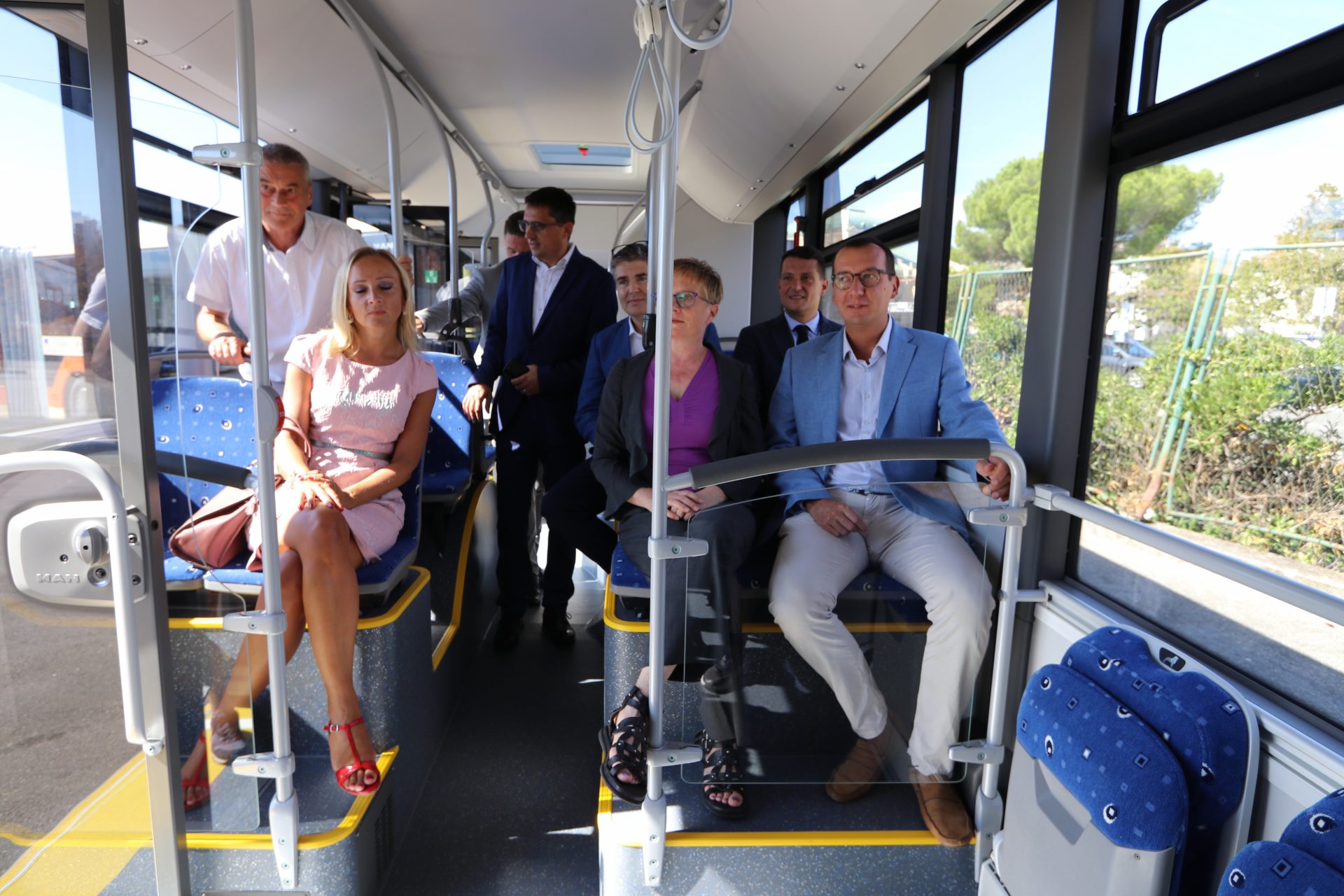 Predstavljeno-14-novih-autobusa-Autotroleja-nabavljenih-EU-sredstvima-7 Predstavljeno-14-novih-autobusa-Autotroleja-nabavljenih-EU-sredstvima-7