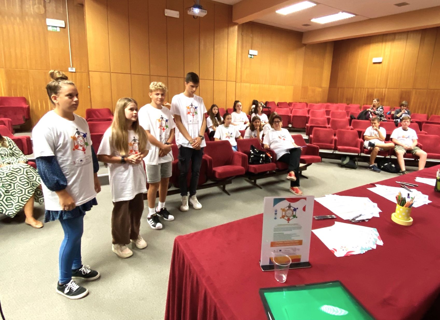 djeca opatija pokrenimo kotacic (2) djeca opatija pokrenimo kotacic (2)