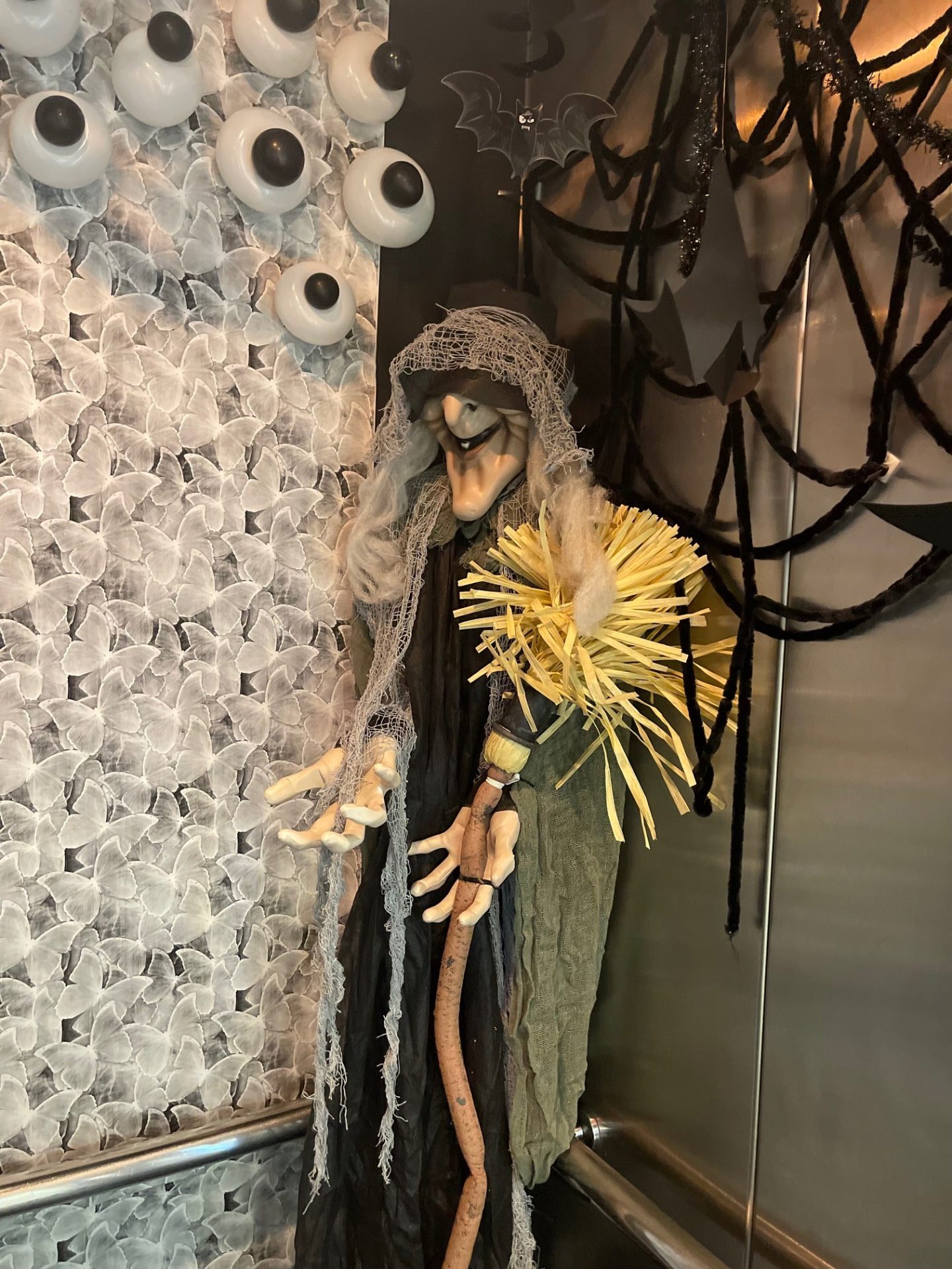 Najstrasniji lift_Tower Center 2 Najstrasniji lift_Tower Center 2