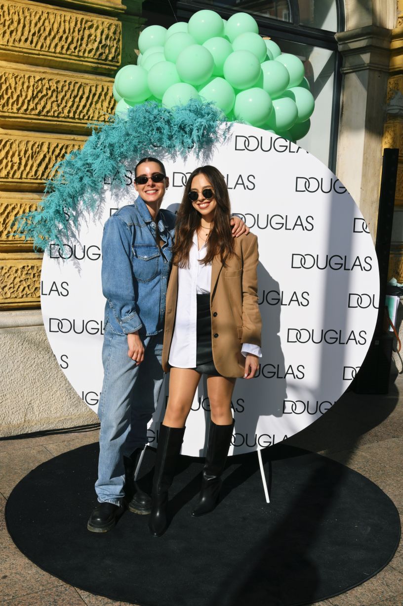 Nika Turković i Dora Polić