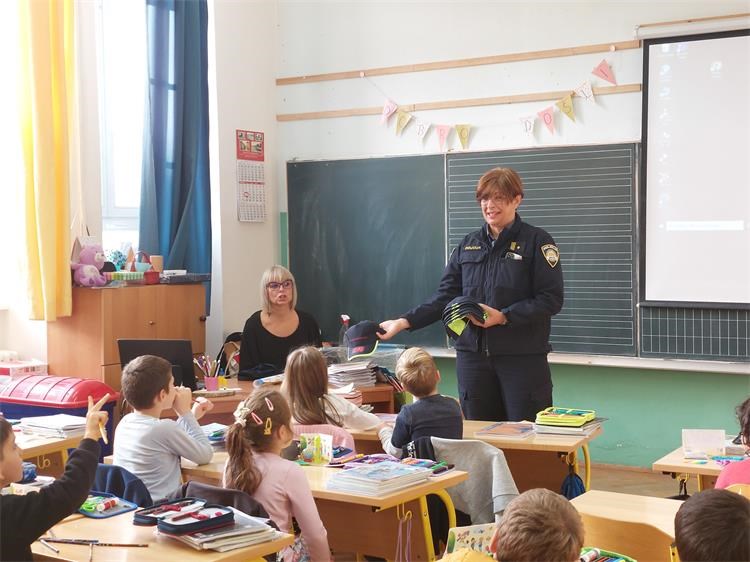 OS NIKOLA TESLA POSTUJTE NASE ZNAKOVE (3) OS NIKOLA TESLA POSTUJTE NASE ZNAKOVE (3)