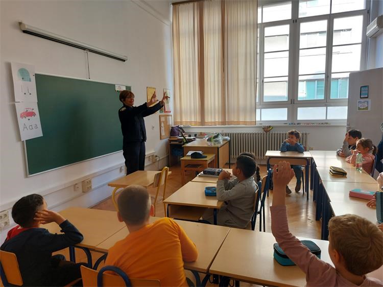 OS NIKOLA TESLA POSTUJTE NASE ZNAKOVE (4) OS NIKOLA TESLA POSTUJTE NASE ZNAKOVE (4)