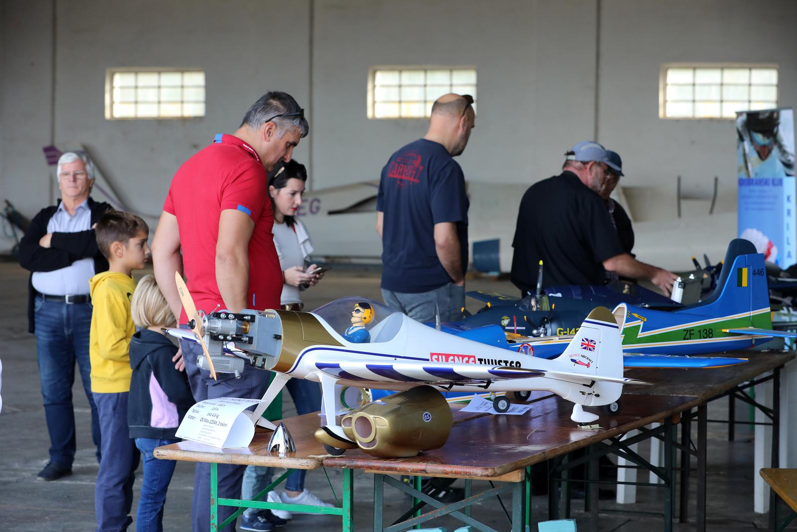 Dan otvorenih vrata Zrakoplovnog društva Krila Kvarnera na Grobniku Dan otvorenih vrata Zrakoplovnog društva Krila Kvarnera na Grobniku