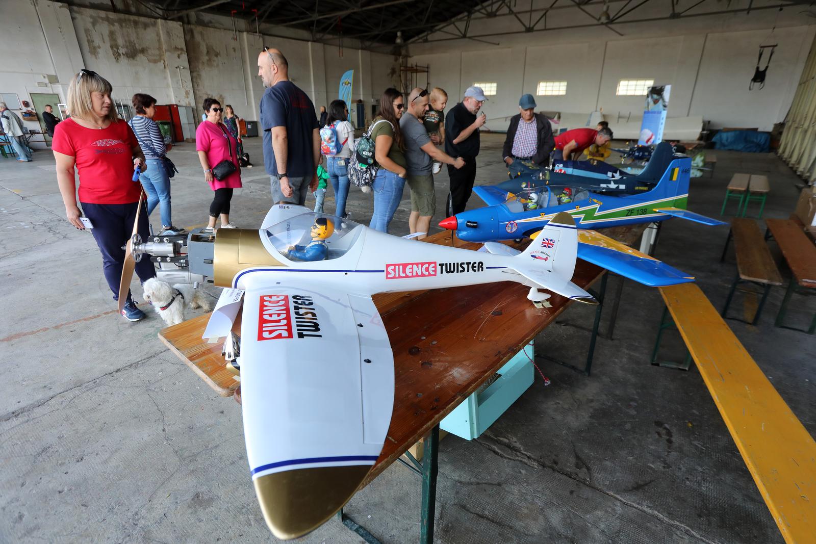 Dan otvorenih vrata Zrakoplovnog društva Krila Kvarnera na Grobniku Dan otvorenih vrata Zrakoplovnog društva Krila Kvarnera na Grobniku