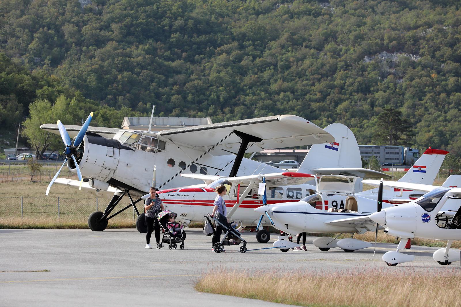 Dan otvorenih vrata Zrakoplovnog društva Krila Kvarnera na Grobniku Dan otvorenih vrata Zrakoplovnog društva Krila Kvarnera na Grobniku