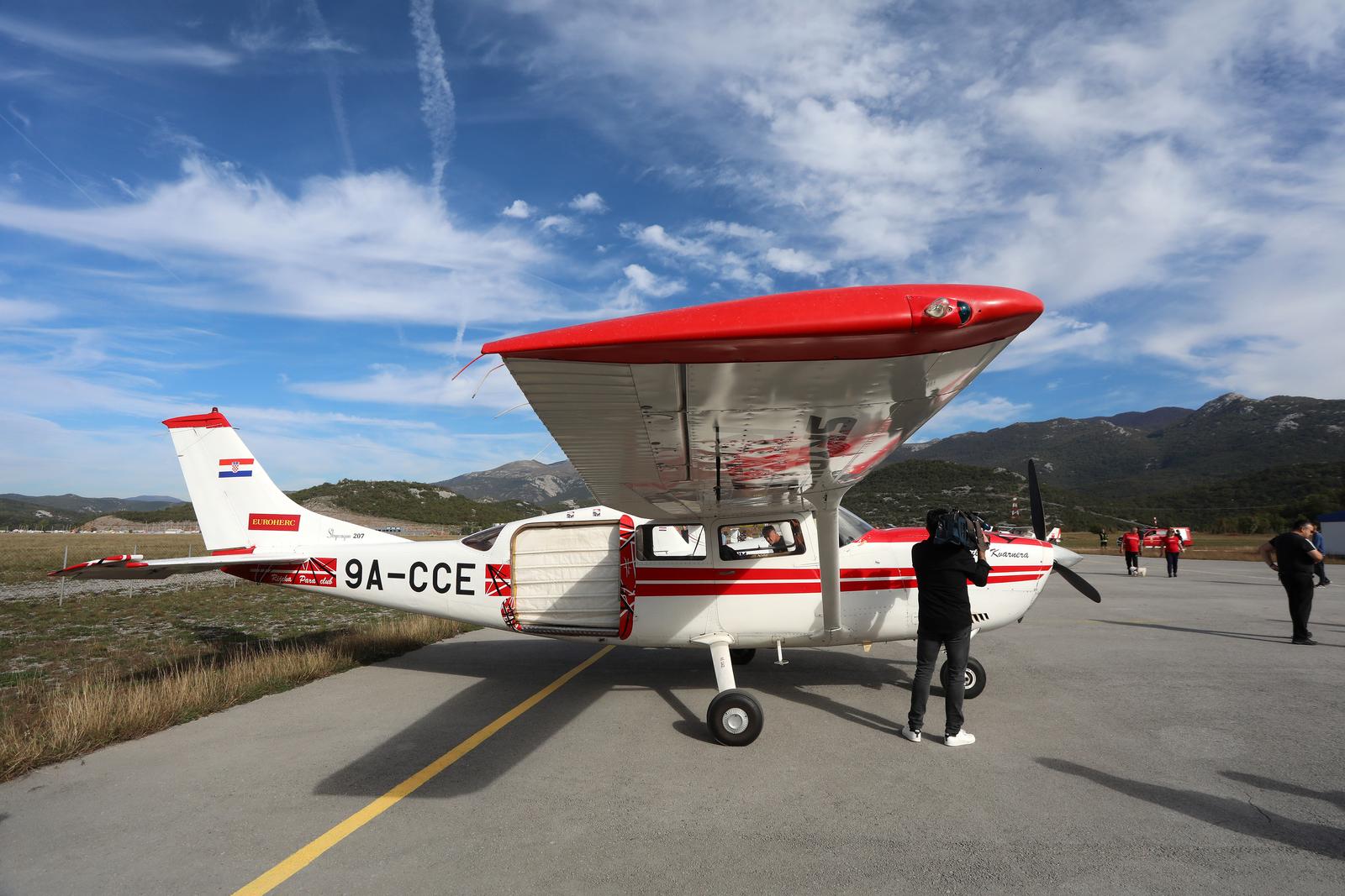 Dan otvorenih vrata Zrakoplovnog društva Krila Kvarnera na Grobniku Dan otvorenih vrata Zrakoplovnog društva Krila Kvarnera na Grobniku