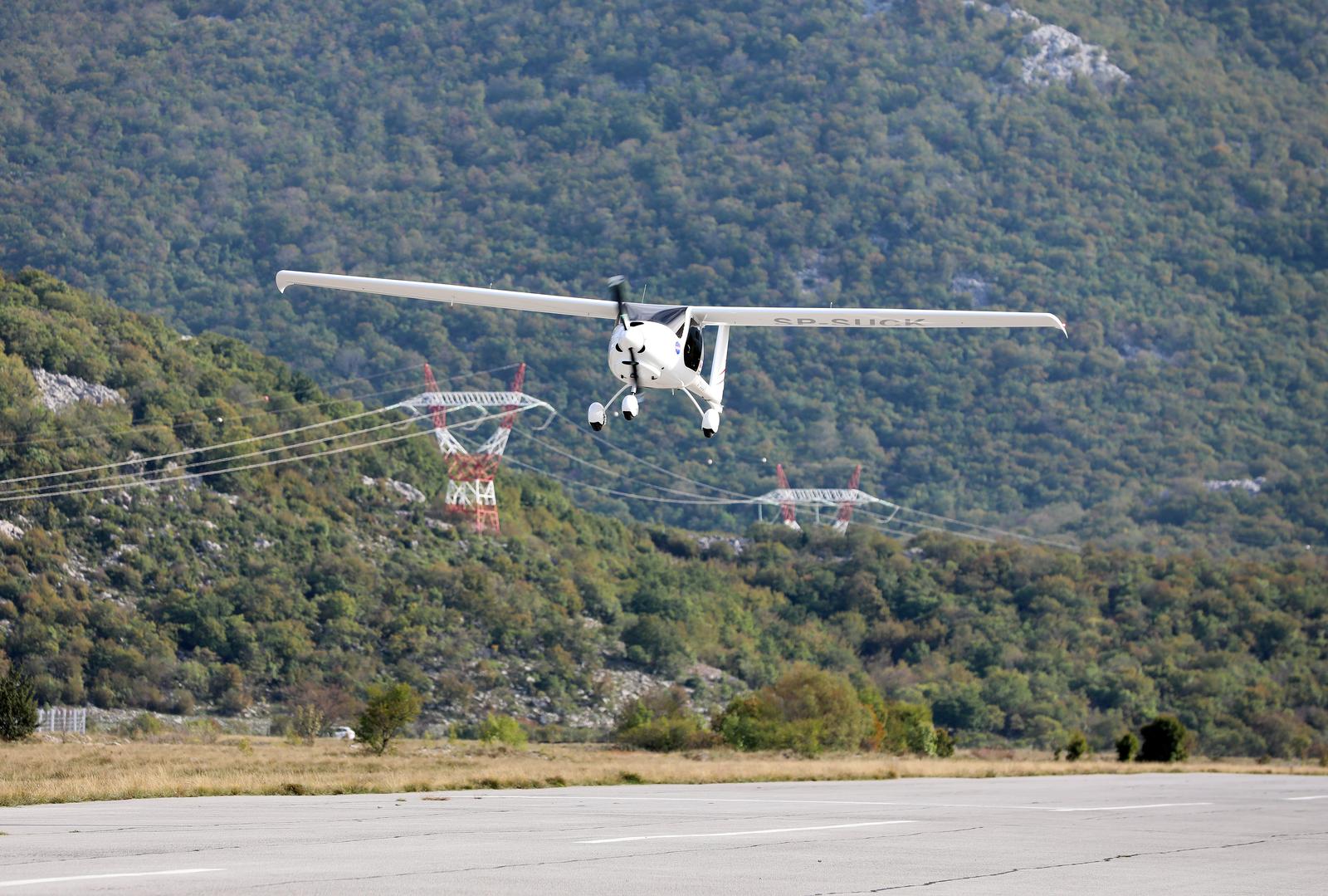 Dan otvorenih vrata Zrakoplovnog društva Krila Kvarnera na Grobniku Dan otvorenih vrata Zrakoplovnog društva Krila Kvarnera na Grobniku
