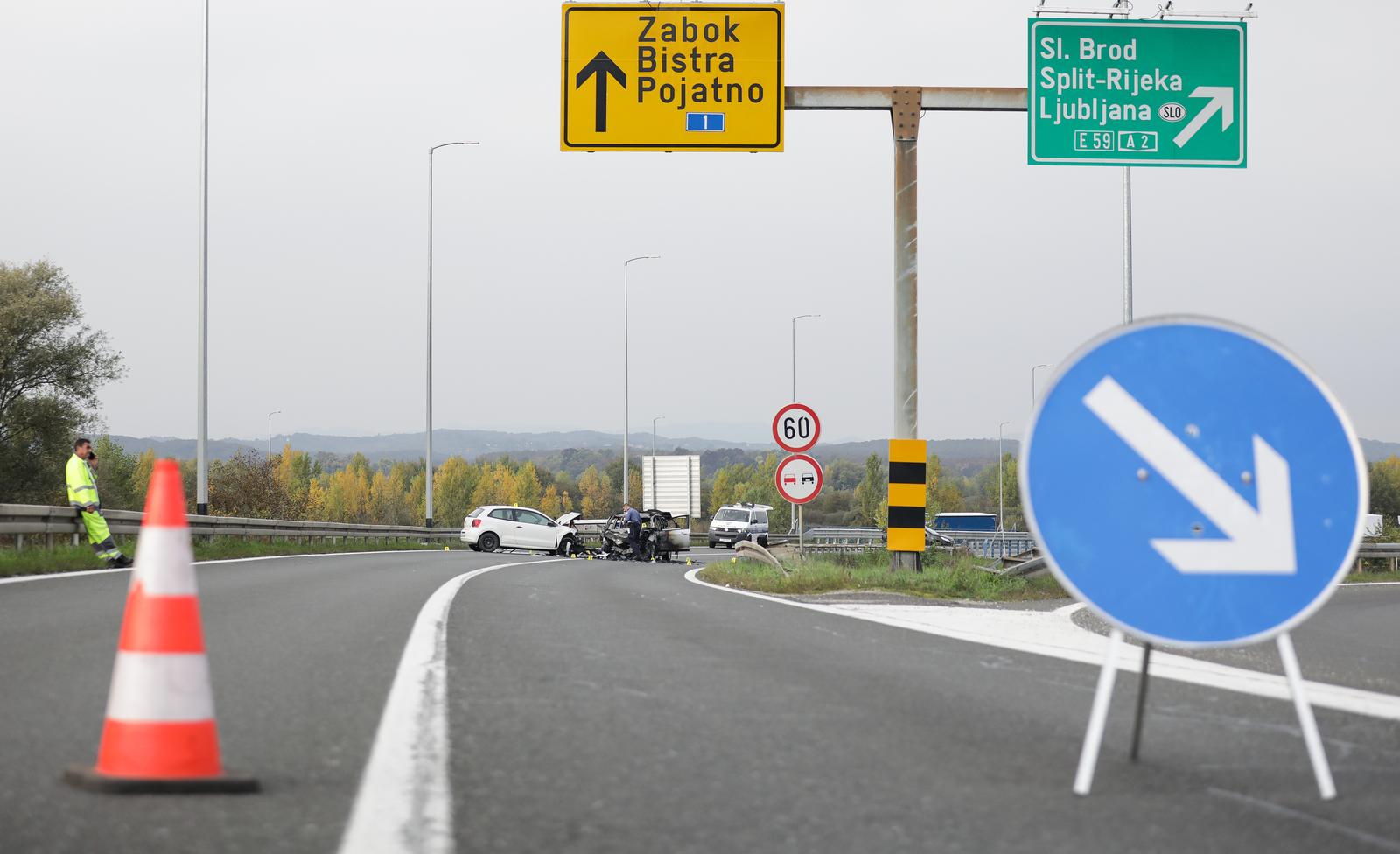 Zagreb: U prometnoj nesreći izgorio jedan automobil Zagreb: U prometnoj nesreći izgorio jedan automobil