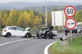 Zagreb: U prometnoj nesreći izgorio jedan automobil