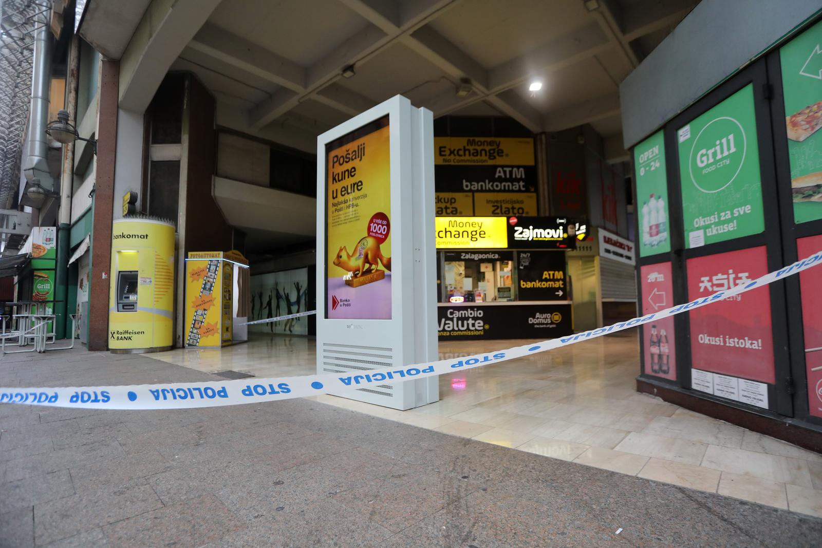 Zbog dojave o bombi ispražnjena je Robna kuća Rijeka Zbog dojave o bombi ispražnjena je Robna kuća Rijeka