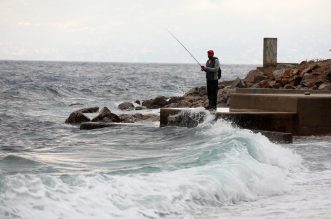 Rijeka: Valovi na moru na plaži Kantrida