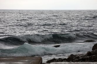 Rijeka: Valovi na moru na plaži Kantrida