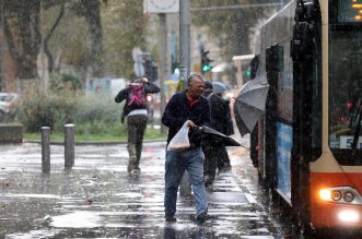 Rijeka: Jaka kiša otežava promet po centru grada