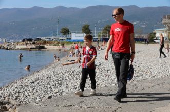 Rijeka: Gradska plaža na Kantridi puna je kupača