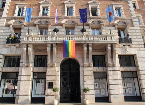 Zastava duginih boja (6) Zastava duginih boja (6)