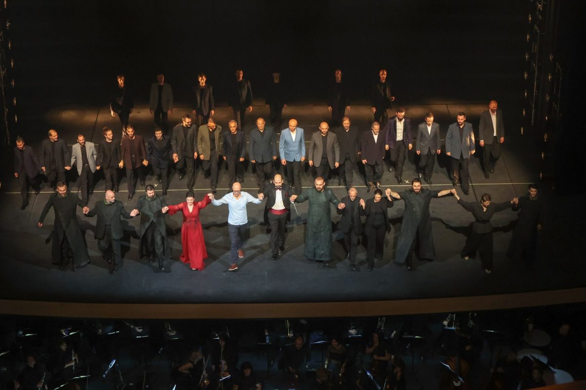 ekipa predstave Otello na pozornici u Heraklionu