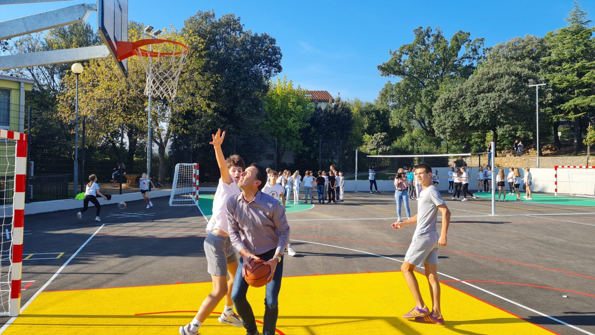 opatija skola igraliste (2) opatija skola igraliste (2)