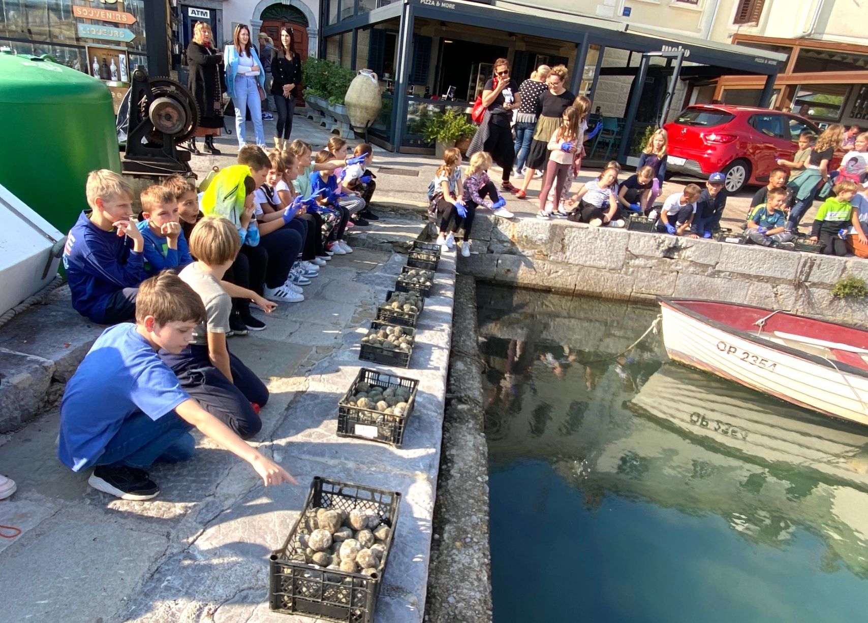 ucenici volosko ekoloska akcija (1) ucenici volosko ekoloska akcija (1)