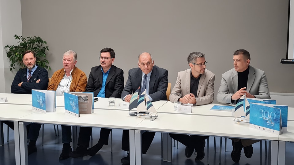 300 let va skavre icici (1) 300 let va skavre icici (1)