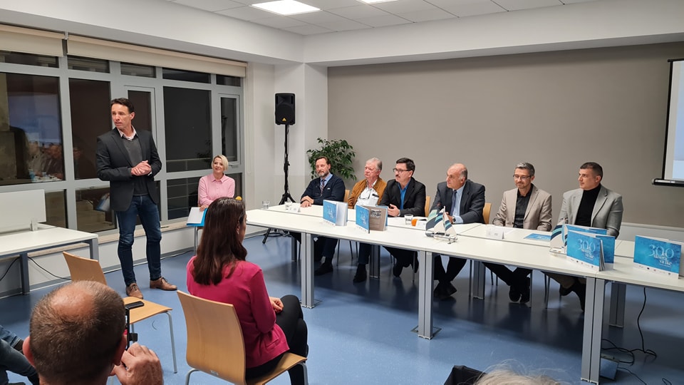 300 let va skavre icici (2) 300 let va skavre icici (2)