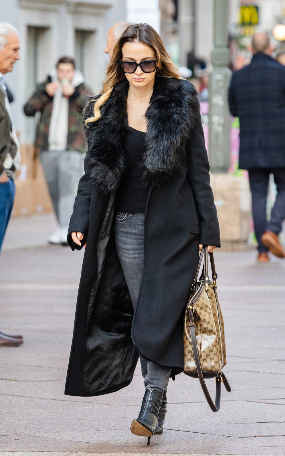 Klikom po Korzu 25.11.-44 Klikom po Korzu 25.11.-44