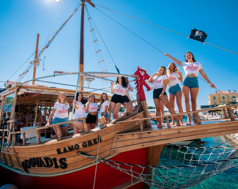 Kraljica Hrvatske 4 Kraljica Hrvatske 4