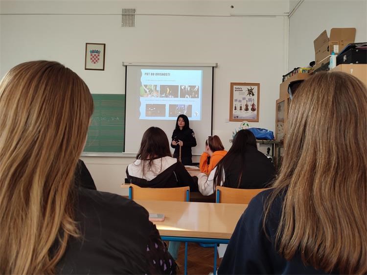 Mjesec protiv ovisnosti 2022 (1) Mjesec protiv ovisnosti 2022 (1)