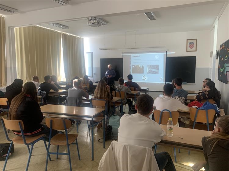 Mjesec protiv ovisnosti 2022 (5) Mjesec protiv ovisnosti 2022 (5)