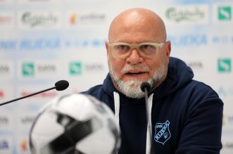 Rijeka: Trener Rijeke Serse Cosmi i vratar Nediljko Labrović uoči susreta s Varaždinom