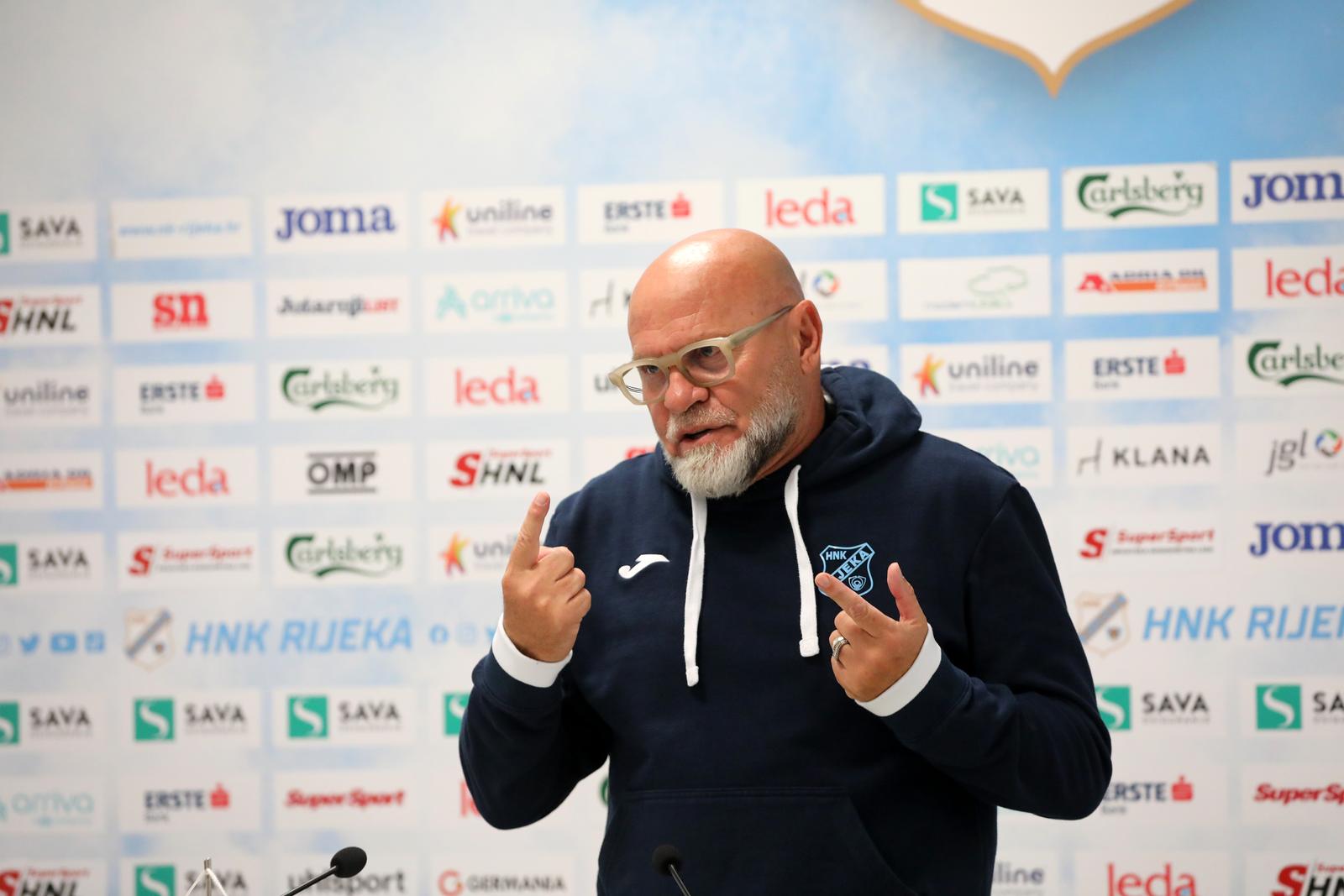 Rijeka: Trener Rijeke Serse Cosmi i vratar Nediljko Labrović uoči susreta s Varaždinom Rijeka: Trener Rijeke Serse Cosmi i vratar Nediljko Labrović uoči susreta s Varaždinom