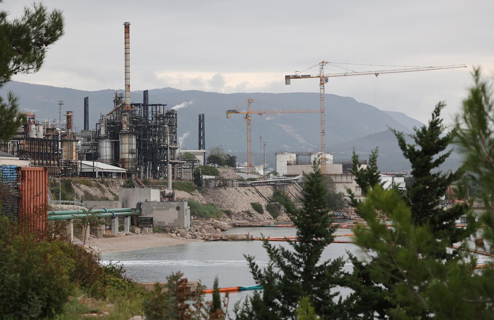 Obilazak radova na Projektu nadogradnje Rafinerije nafte Rijeka