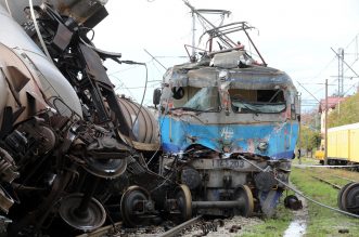 Sudar vlakova kod Rijeke: Teretni vlak zabio se u cisternu