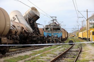 Sudar vlakova kod Rijeke: Teretni vlak zabio se u cisternu