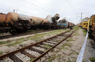 Sudar vlakova kod Rijeke: Teretni vlak zabio se u cisternu