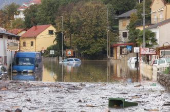 Potop u Novom Vinodolskom, zatvorene ceste