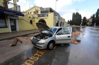 Vodena bujica potopila Malinsku