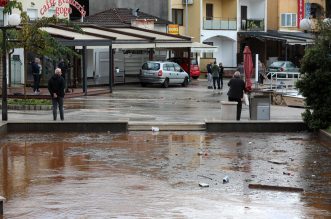 Vodena bujica potopila Malinsku