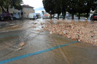 Vodena bujica potopila Malinsku